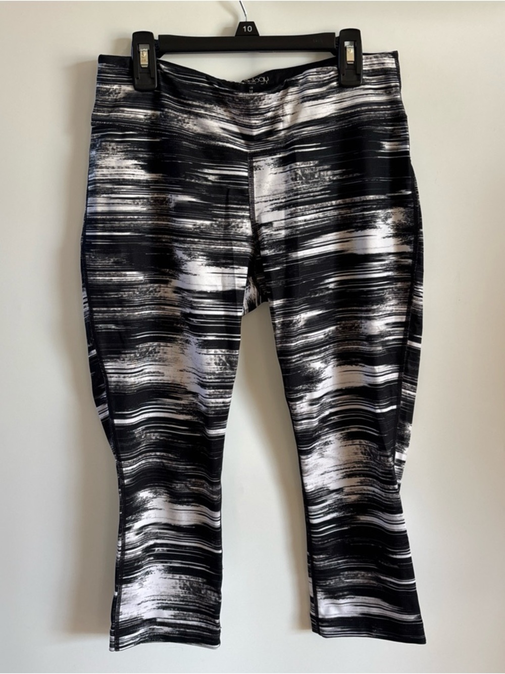 Ideology Women's Black White Capri Leggings, Medium